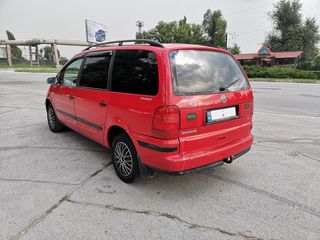 Volkswagen Sharan foto 7