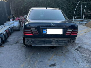 Mercedes E-Class foto 4