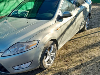 Ford Mondeo foto 7