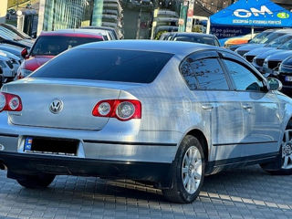 Volkswagen Passat foto 3