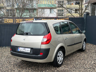 Renault Grand Scenic foto 6