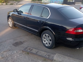 Skoda Superb фото 9