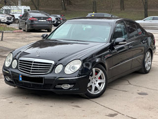 Mercedes E-Class foto 1