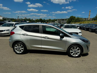 Ford Fiesta foto 5