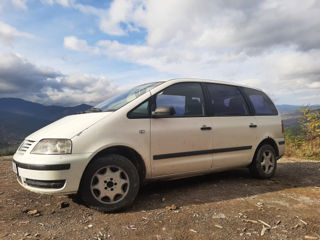 Volkswagen Sharan foto 2