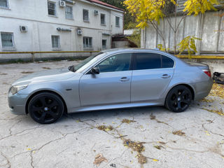 BMW 5 Series foto 4