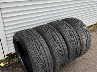 Зимние шины 225/50R18 Michelin