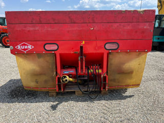 Mig / Distribuitor ingrasamant Kuhn PK 1100 M – 2000 Litri (2 palnii) foto 3