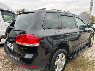 Volkswagen Touareg foto 4