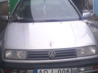 Volkswagen Vento foto 1