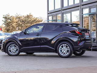 Toyota C-HR foto 2