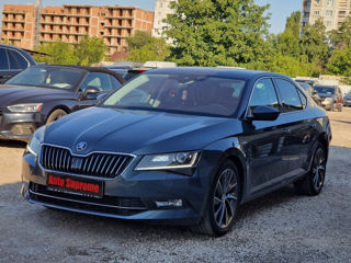 Skoda Superb foto 3