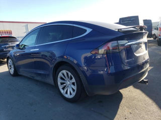 Tesla Model X foto 6