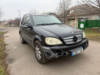 Mercedes M-Class foto 2