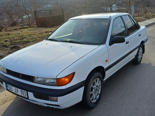 Mitsubishi Lancer foto 3