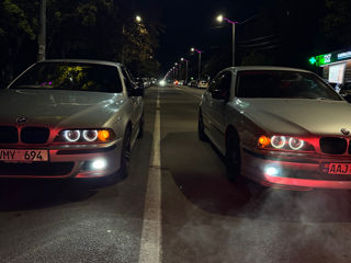 BMW 5 Series foto 2