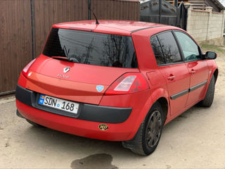 Renault Megane foto 2