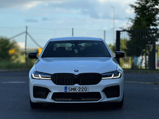 BMW 5 Series foto 3