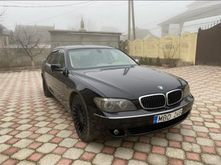 BMW 7 Series foto 3