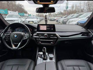 BMW 5 Series foto 11