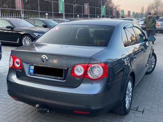 Volkswagen Jetta foto 3