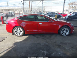 Tesla Model S foto 8