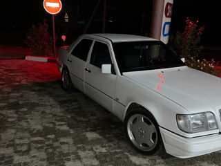 Mercedes Series (W124) foto 5