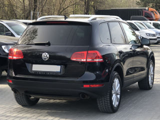 Volkswagen Touareg foto 3