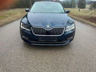 Skoda Superb foto 2