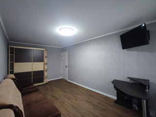 Apartament cu 2 camere, 42 m², Botanica, Chișinău foto 3