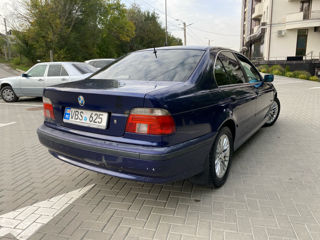 BMW 5 Series foto 6