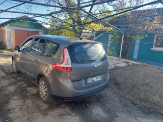 Renault Grand Scenic foto 9