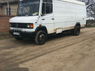 Mercedes 811 D foto 3