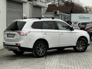 Mitsubishi Outlander foto 5