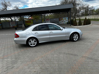 Mercedes E-Class foto 4