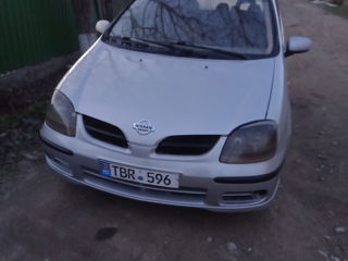 Nissan Almera foto 6