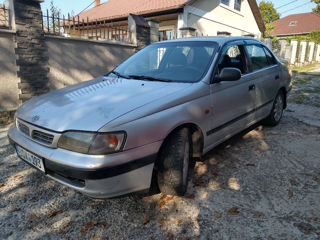 Toyota Carina foto 4