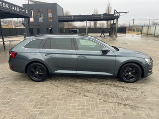 Skoda Superb foto 5