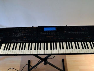 Sintezator Roland G 800