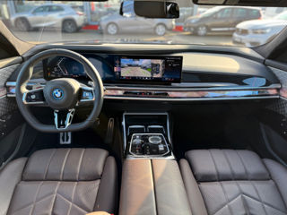 BMW 7 Series foto 10