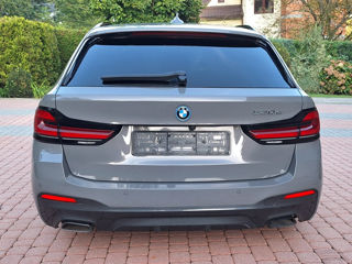 BMW 5 Series Touring foto 5