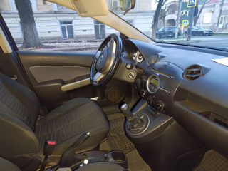 Mazda 2 foto 2