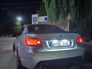 BMW 5 Series foto 9