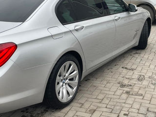 BMW 7 Series foto 2