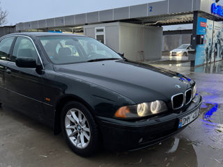 BMW 5 Series foto 7