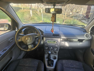 Mazda 2 foto 10