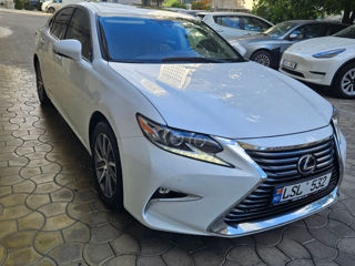 Lexus ES Series