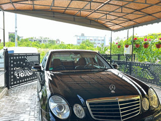 Mercedes E-Class foto 2