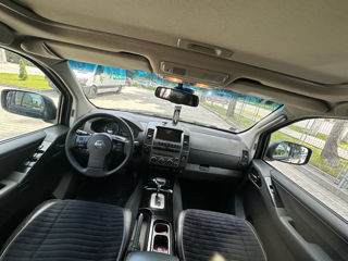 Nissan Pathfinder foto 5