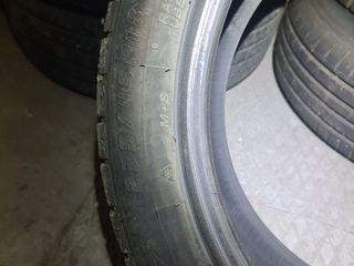 Покрышки зимние в отличном состояние 235/45 R18 foto 2